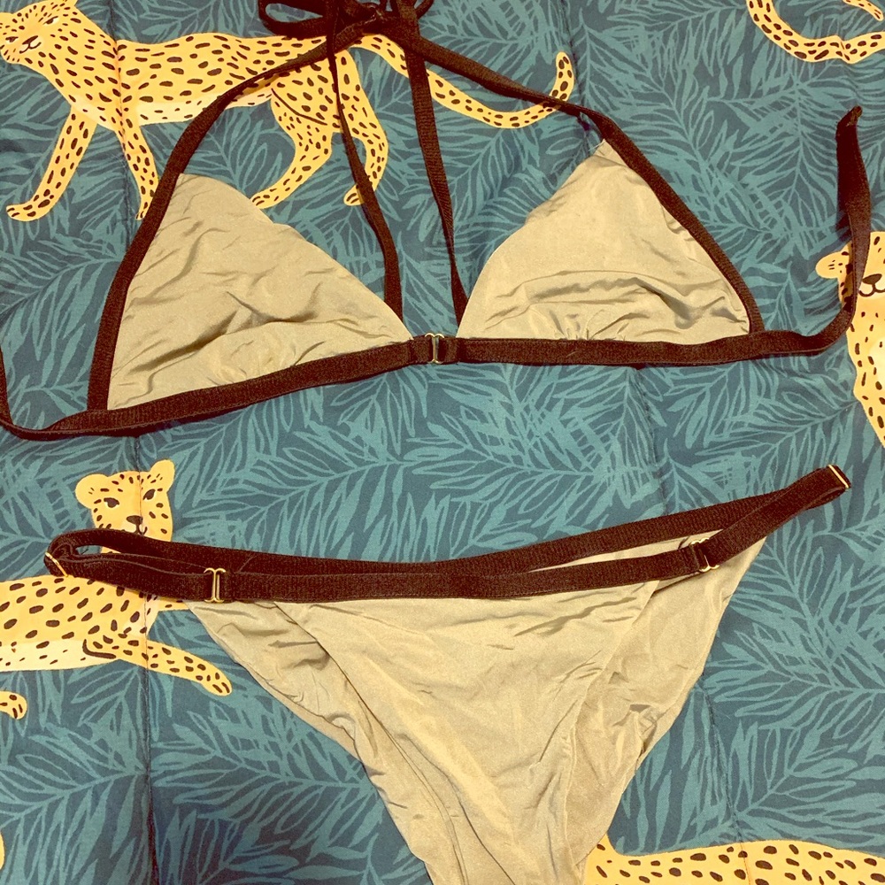 Beach Bunny Bikini Never Worn!